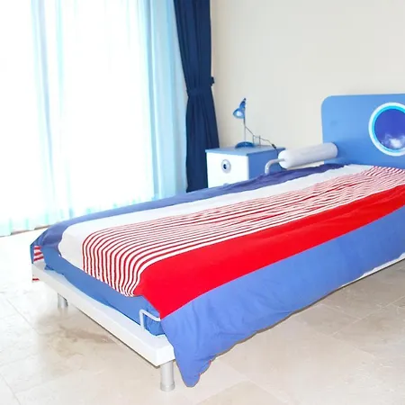 House With 4 Bedrooms In Kusadasi With Private Pool And Enclosed Garden 2 Km From The Beach Case de vacanță *
