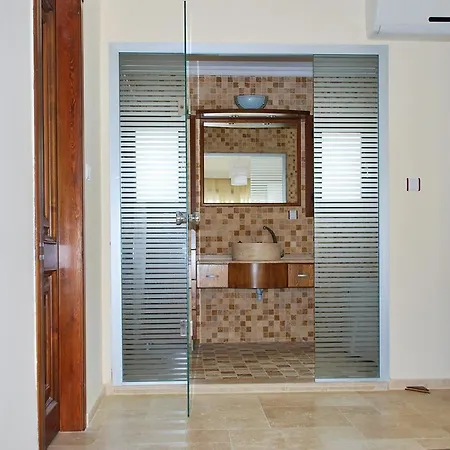 House With 4 Bedrooms In Kusadasi With Private Pool And Enclosed Garden 2 Km From The Beach Holiday home Sogucak